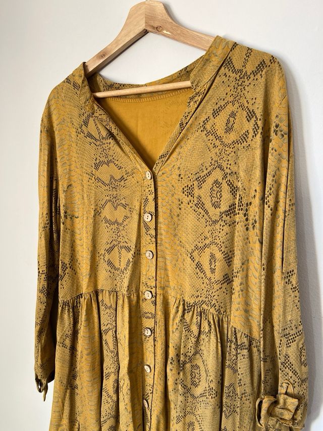 Vestido estampado de serpiente amarillo