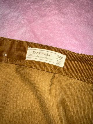 Falda corta de algodón marrón 