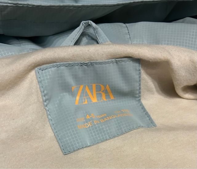 Cazadora manga larga y capucha talla 4-5 años