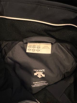 Chaqueta de ski NUEVA para mujer. Marca Descente