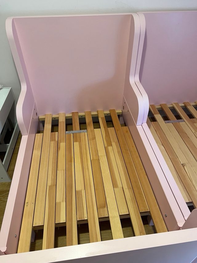 2 camas extensibles de ikea rosas