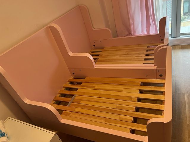 2 camas extensibles de ikea rosas