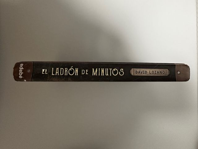 EL LADRON DE MINUTOS