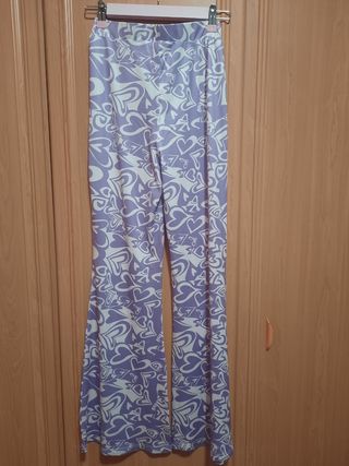 Pantalón elástico con patrón 