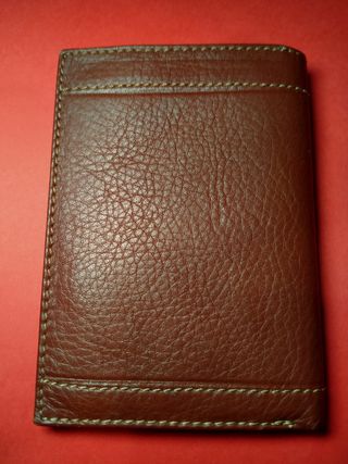 BILLETERA / CARTERA DE CUERO MARRÓN. HECHA A MANO.