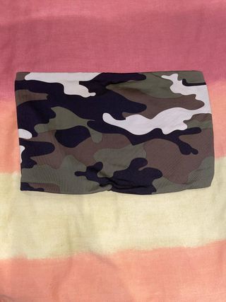 Top militar joven