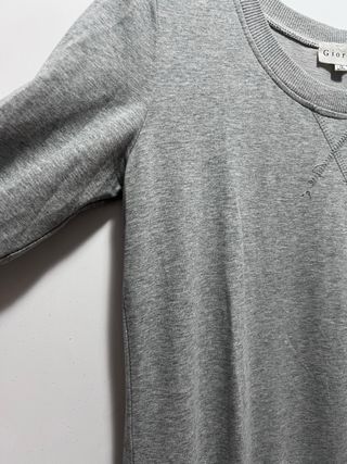 Vestito sportivo in tuta