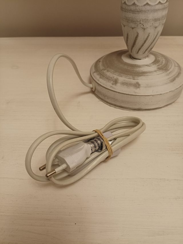 Lámpara mesita de noche