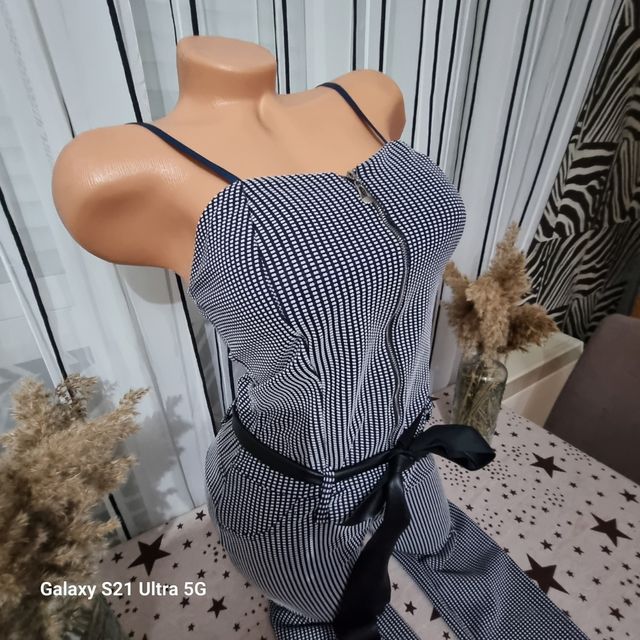 Mono de vestir elegante