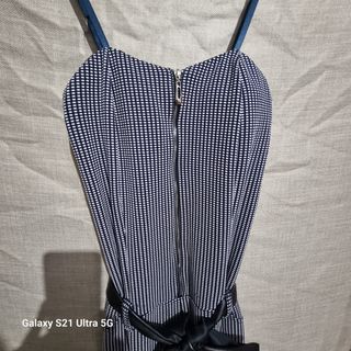 Mono de vestir elegante