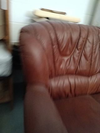 Sofa y dos butacas de piel 