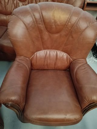 Sofa y dos butacas de piel 
