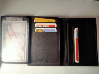 BILLETERA / CARTERA DE CUERO GENUINO.