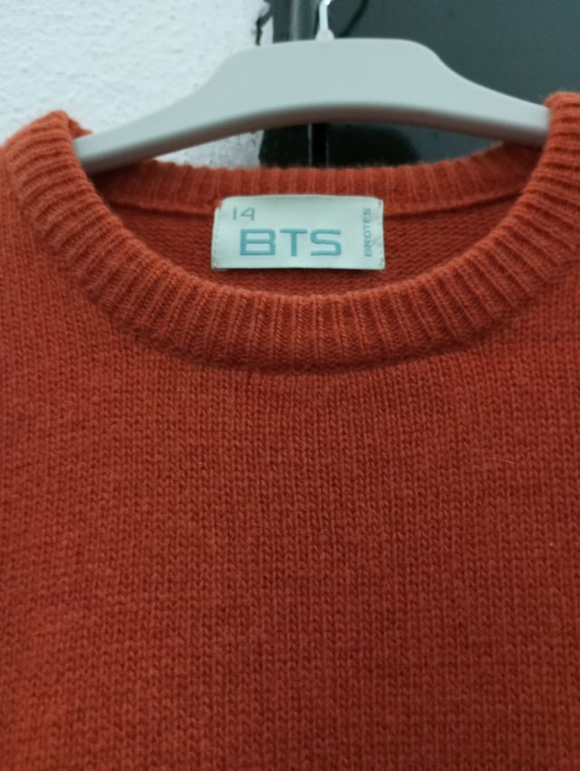 Cuatro jerseys sin usar y otros en muy buen estado