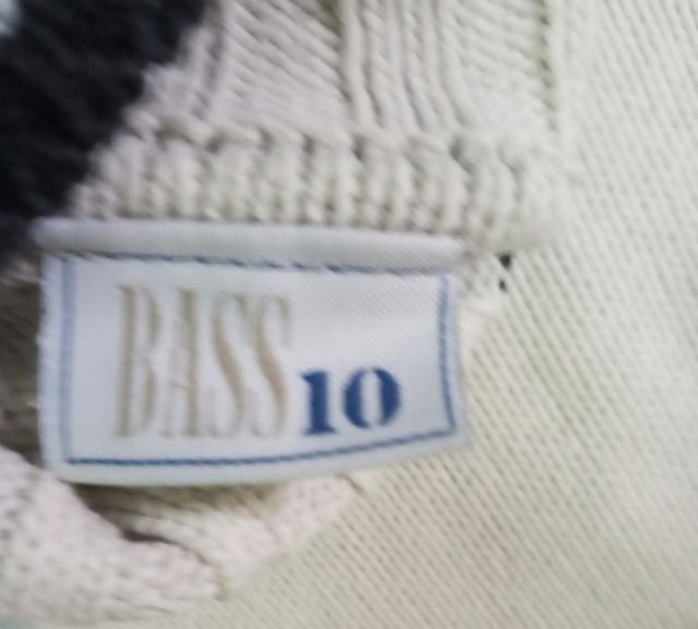 Cuatro jerseys sin usar y otros en muy buen estado