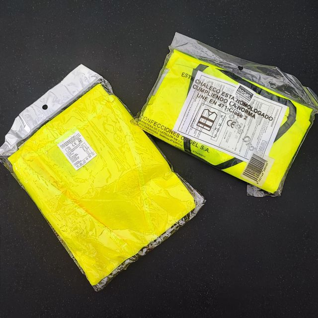 2 Chalecos Reflectantes para coche. REBAJADOS