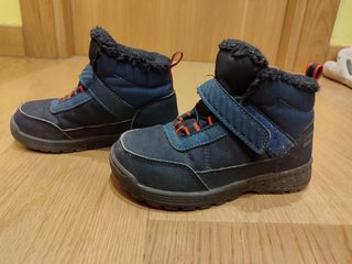 Botas de montaña trekking y nieve impermeables T25