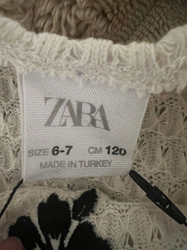 Conjunto Zara talla 122cm