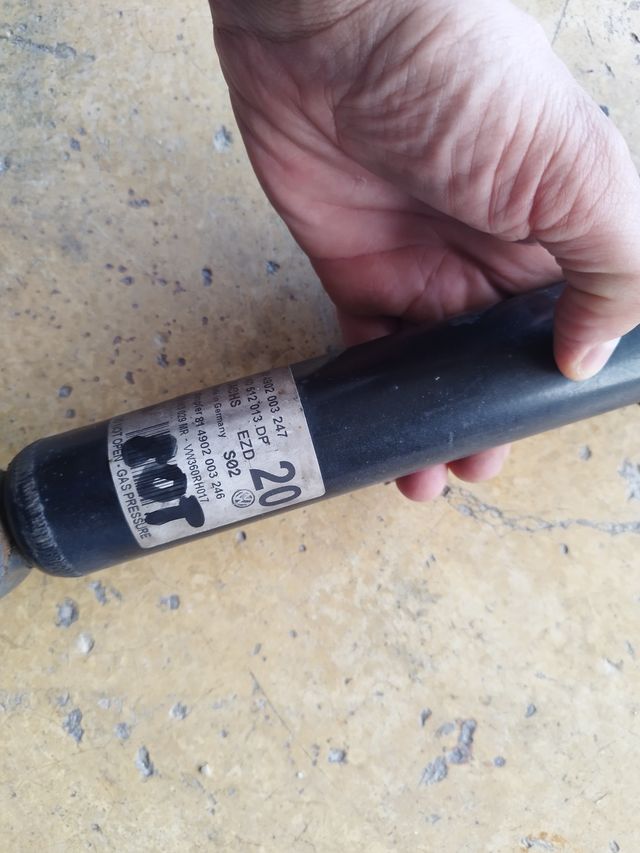 Amortiguador trasero volkswagen Golf VI