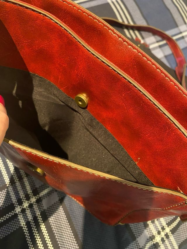 REGALO Bolso piel granate misako