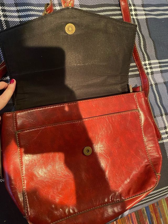 REGALO Bolso piel granate misako