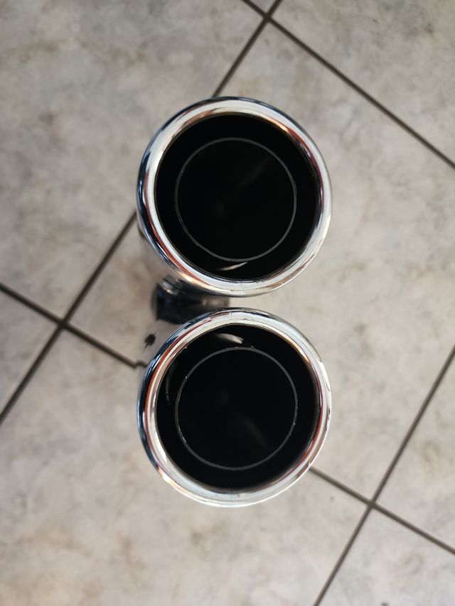 Scarico artigianale doppio per auto