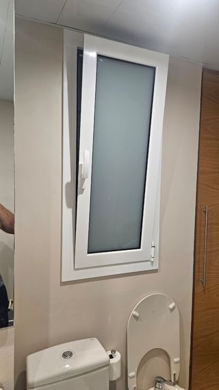 Ventanas, mamparas , persianas etc