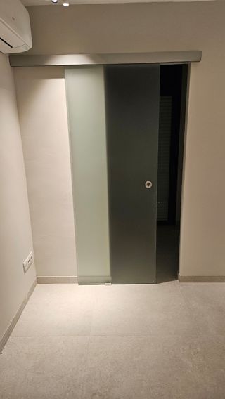 Ventanas, mamparas , persianas etc