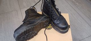 Dr.Martens
