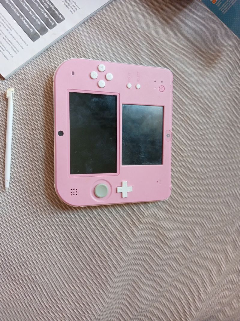 Imagen de Nintendo 2 DS Tomodachi life