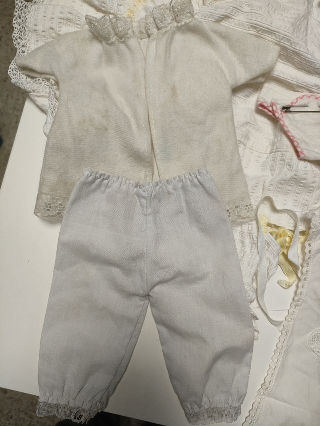 LOTTO DI ABBIGLIAMENTO PER BAMBOLE