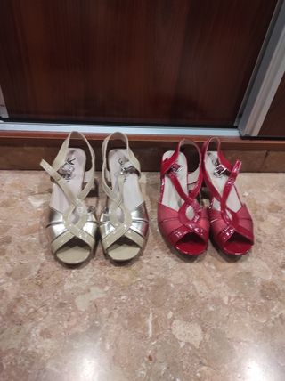 Lote de sandalias de tacón cuadrado