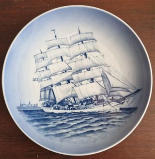 Set di 12 piatti in porcellana Royal Copenhagen