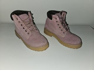 Botas Rosadas Usadas