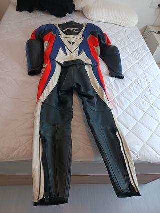 Mono cuero dainese K