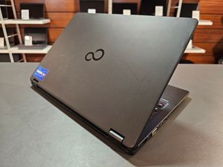 Portátil Fujitsu i7 con GARANTIA