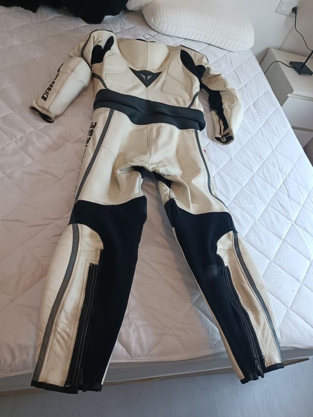 Mono cuero Dainese Laguna Seca 50