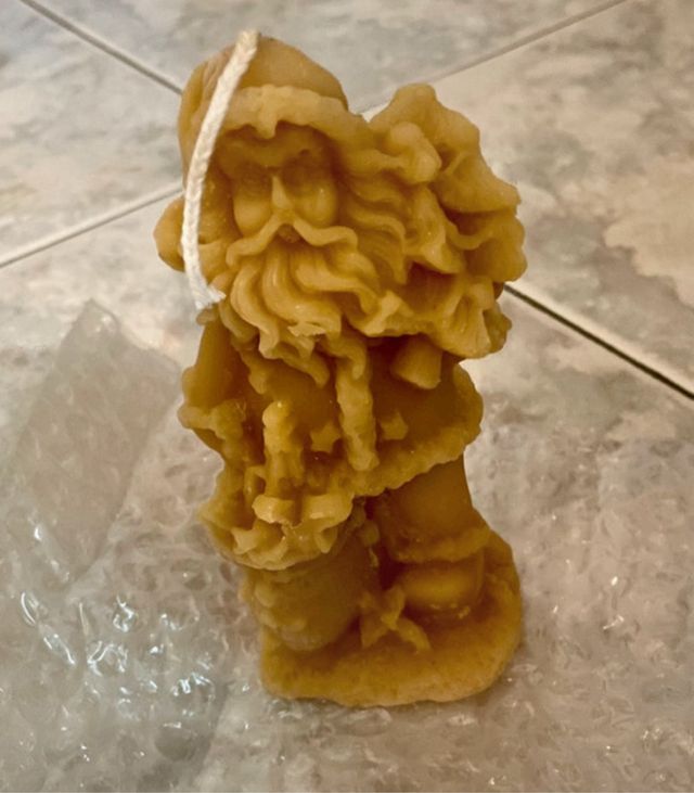 Candela natalizia in cera di miele nuova