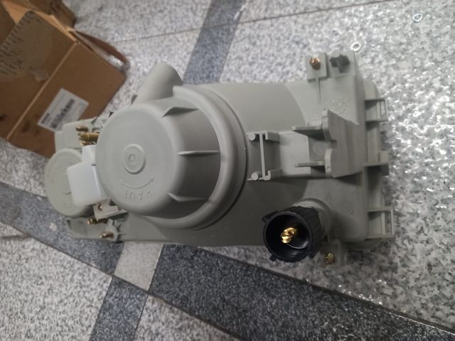 OPTICA DERECHO E IZQUIERDO DE RENAULT 11 NUEVOS