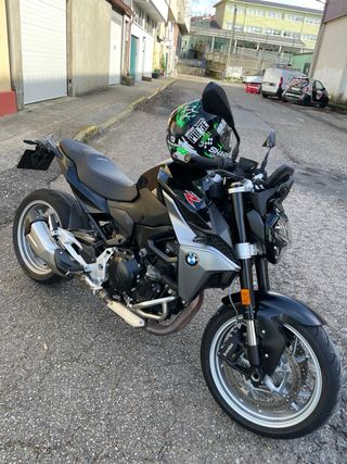 BMW F900R versión A 105CV