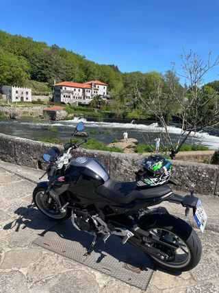 BMW F900R versión A 105CV