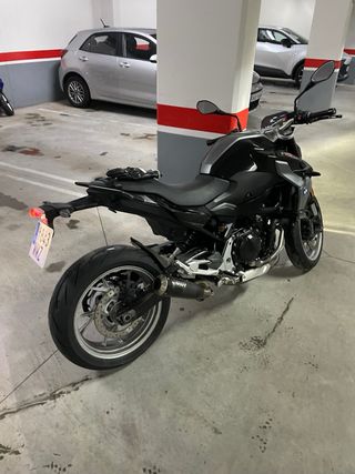 BMW F900R versión A 105CV