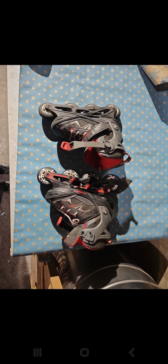 Pattini.Come nuovi.Piu' un bel regalino.