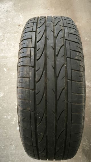 Bridgestone Dueler 215/60/17
