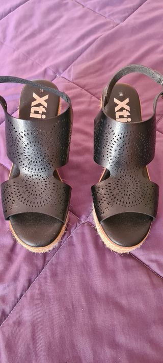 Zapatos tacon mujer XTI,sin apenas uso.