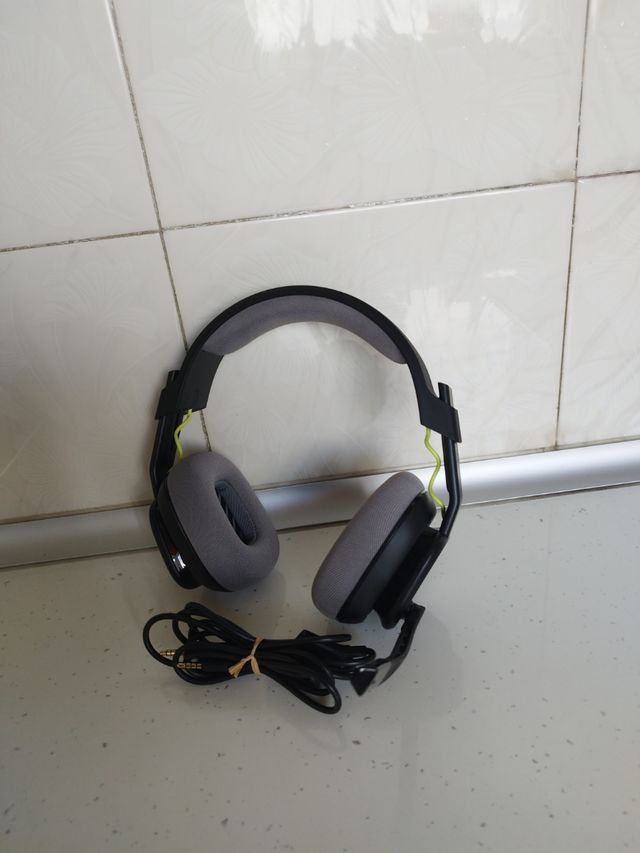 Auriculares astro a10