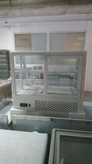 VITRINA EXPOSITORA REFRIGERADA DE SOBREMESA