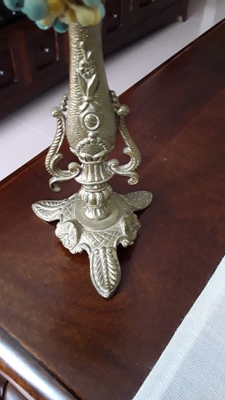 Portavelas de bronce