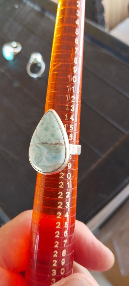 Plata y larimar