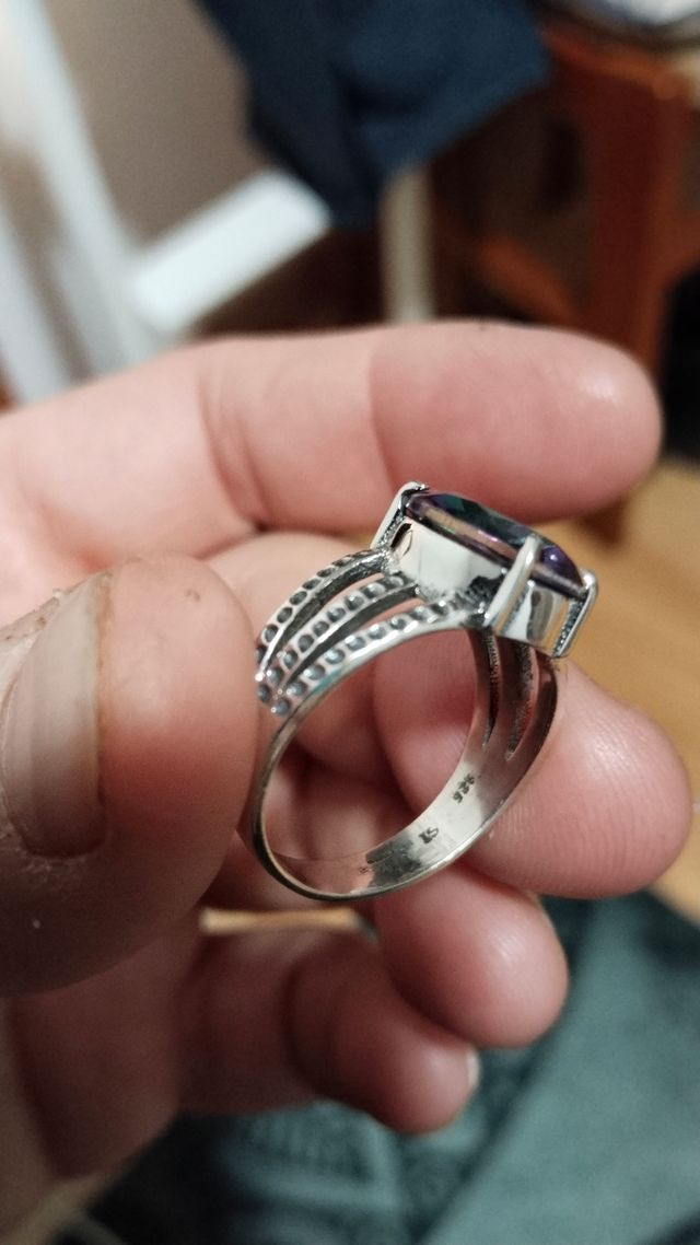 Anillos de plata y topacio místico